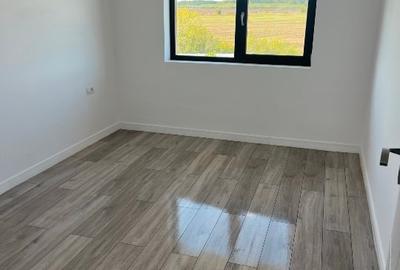 SUB PRETUL INVESTITIEI Vila  corbeanca  (TAMASI) duplex!str trandafirului nr 61 - 12