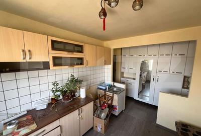 Apartament de vanzare, cu 2 camere, 54 mp, zona Micro 11 - 10