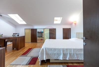 Casă cu 7 camere cu Teren 1617 Mp în Central - 17