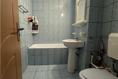 Apartament 3 Camere Decomandat, Etaj Intermediar, zona Km 4-5 - 15