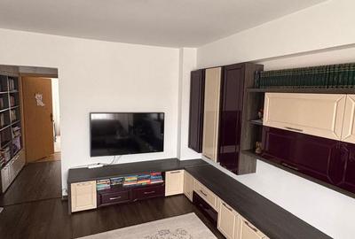 Apartament cu 3 camere decomandat în Central - 1