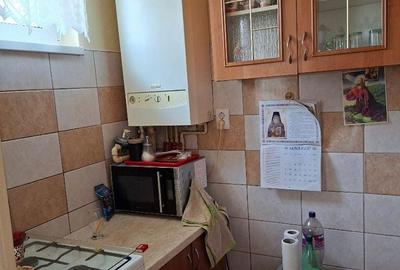 Apartament cu 3 camere semidecomandat în Țiglari - 4