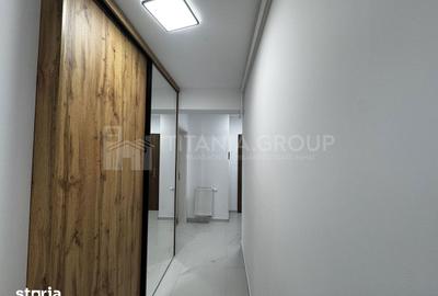 Apartament cu 3 camere decomandat în Tractorul - 7