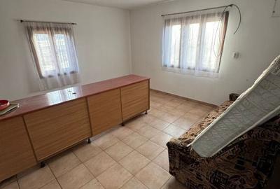 Casă cu 3 camere în Satu Nou de Jos - 11