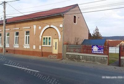 Casă cu 4 camere cu Teren 763 Mp în Central - 15