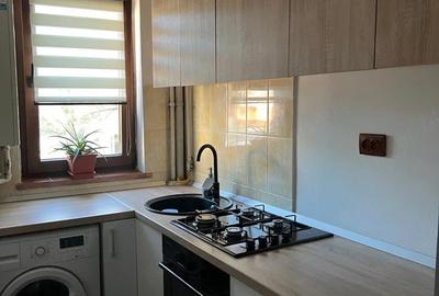 Apartament cu 2 camere decomandat în 9 Mai - 5