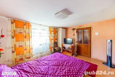 Casă cu 4 camere în Central - 1