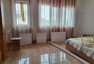 Casă decomandat cu Teren 40 Mp în Nord - 2