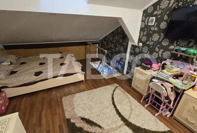 Apartament cu 3 camere semidecomandat, mobilat în Lazaret - 8