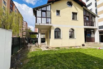 Casă cu 7 camere cu Teren 500 Mp în Chiajna - 2