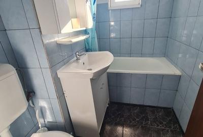 Apartament cu 2 camere decomandat în Tractorul - 5