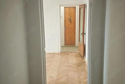 Apartament cu 4 camere semidecomandat în Micro 8 - 2