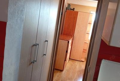 Apartament de inchiriat cu 2 camere,hol,baie,balcon inchis - 2