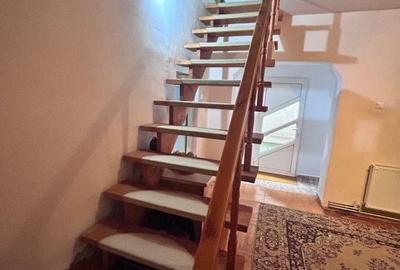 Casă cu 6 camere cu Teren 3.9 Mp în Central - 11