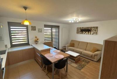 Apartament cu 2 camere decomandat în Tractorul - 4