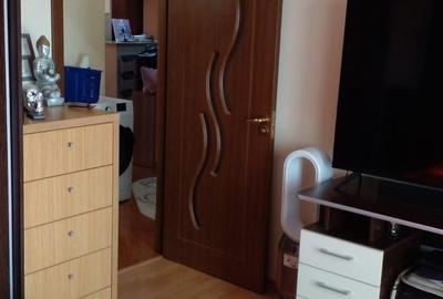 Apartament cu 3 camere decomandat, mobilat în Prelungirea Ghencea - 2