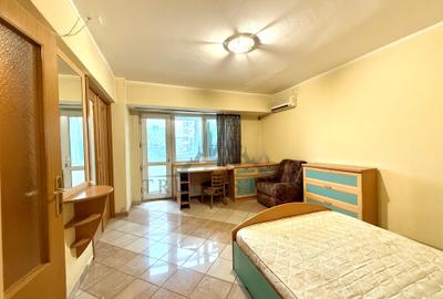 Garsoniera Banu Manta cu vedere pe spate - 5