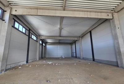 Spațiu comercial, de 600 mp, în Central - 4