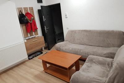 Apartament cu 2 camere decomandat în Triaj