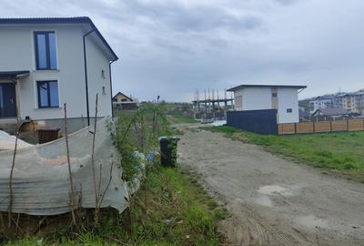 Teren de 3600 mp, în Bucium - 4