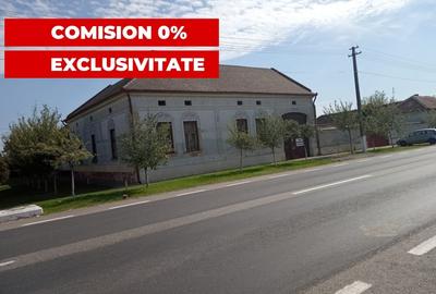 CASA BOIEREASCA pe colt  in Nadlac, Independentei colt cu M. Eminescu - 2