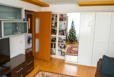 Apartament cu 3 camere decomandat în Berceni - 1