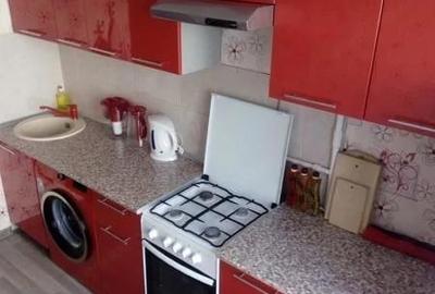 Garsonieră decomandată în Apărătorii Patriei