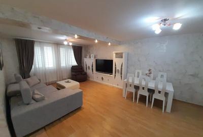 Apartament cu 3 camere decomandat, mobilat în Sud - 1