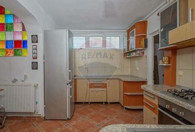 PODUL LUI GRID 13 | CASA 4 CAMERE CU DOUA BAI SI PRIVELISTE | SCHEI - 9