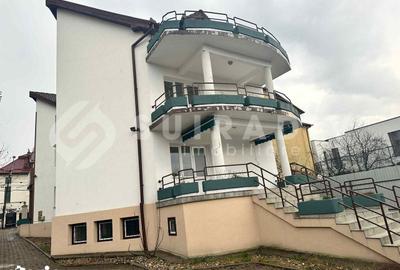 Casă cu 10 camere cu Teren 700 Mp în Central - 4