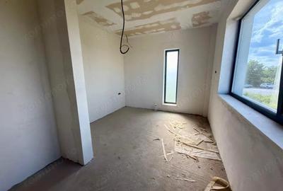 Casă cu Teren 380 Mp în Central - 6