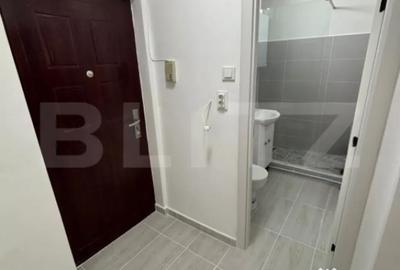 Garsonieră decomandată în Noua