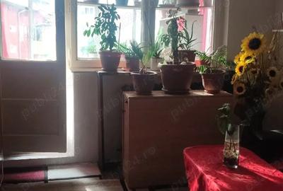 Proprietar vand apartament cu 3 camere semidecomandat Proprietar vand apartament cu 3 camere semidecomandat - 3