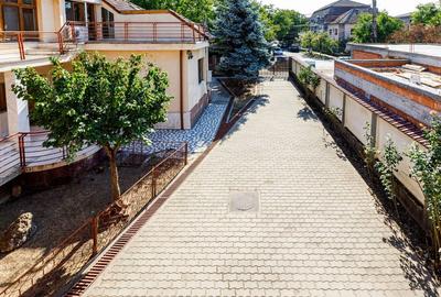 Casă cu etaj de vânzare zona Lipovei - locuință sau spațiu pentru afaceri - 37