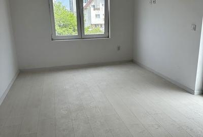 Apartament cu 3 camere în Central - 2