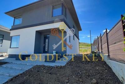 Casă cu 5 camere decomandat cu Teren 500 Mp în Baciu - 2