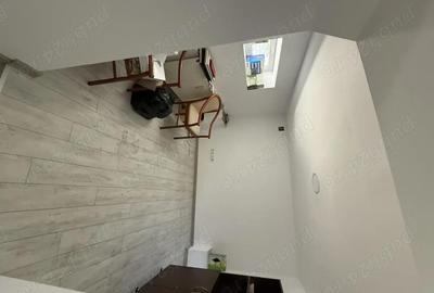 Spațiu comercial, de 40 mp, în Central - 2