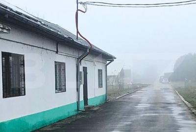 Spațiu comercial, de 65 mp, în Central - 8