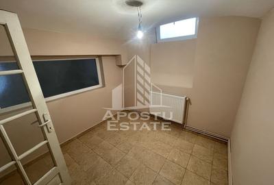 Spațiu comercial, de 70 mp, în Sinaia - 1