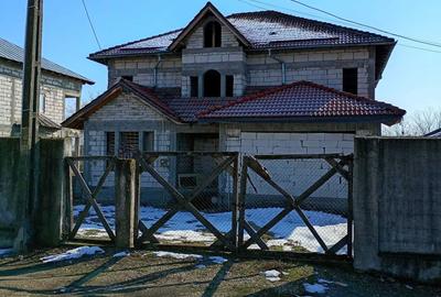 Casă cu 4 camere în Central - 5