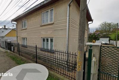 Casă cu 8 camere cu Teren 400 Mp în Central - 4