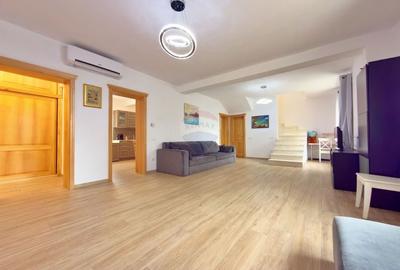 Casă cu 7 camere cu Teren 357 Mp în Romanilor - 4