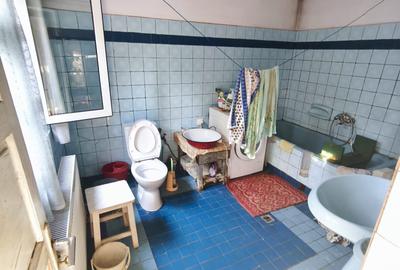 ROANDY-Casa solida,parter+1,zona Valeni - 9