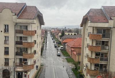 Apartament cu 2 camere decomandat în Central - 1