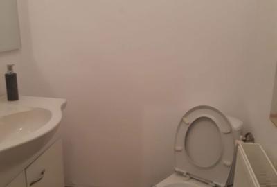 Spațiu comercial, de 60 mp, în Central - 3