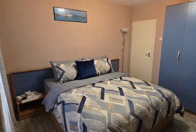 Apartament cu 3 camere decomandat în Aradului