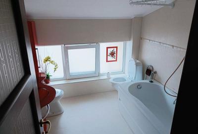 Apartament cu 3 camere decomandat în Bună Ziua - 1