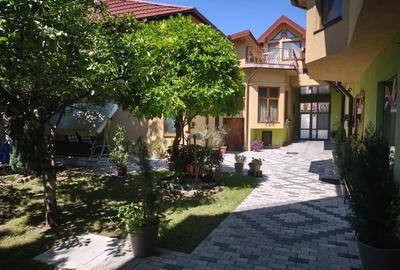 Casă cu Teren 632 Mp în Central - 2