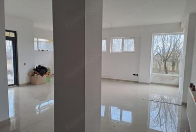 Spațiu comercial, de 5,500 mp, în Someș-Odorhei - 2