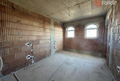 Casă individuală cu 7 camere cu Teren 670 Mp în Moșnița Nouă - 13